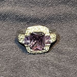 Elegant Sterling Silver Amethyst Gemstone Ring